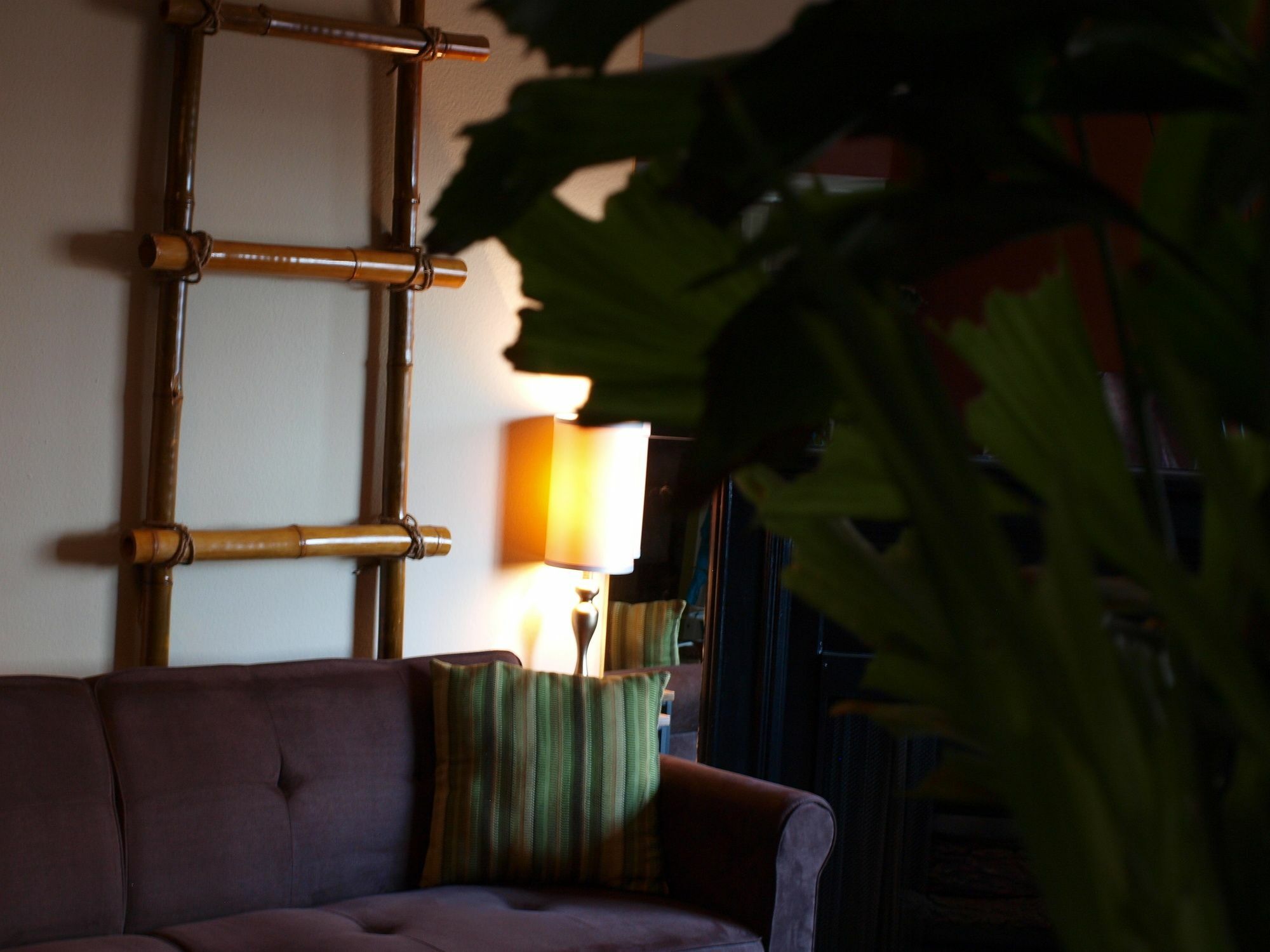 Hollywood Gateway Apartment